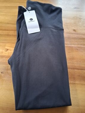 QUEENIEKE High-Waist Black Leggings